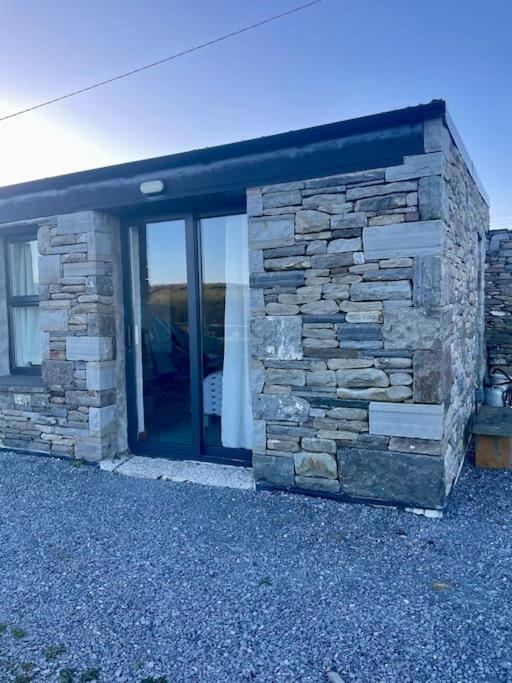Apartment Clarefornia Stone Shed